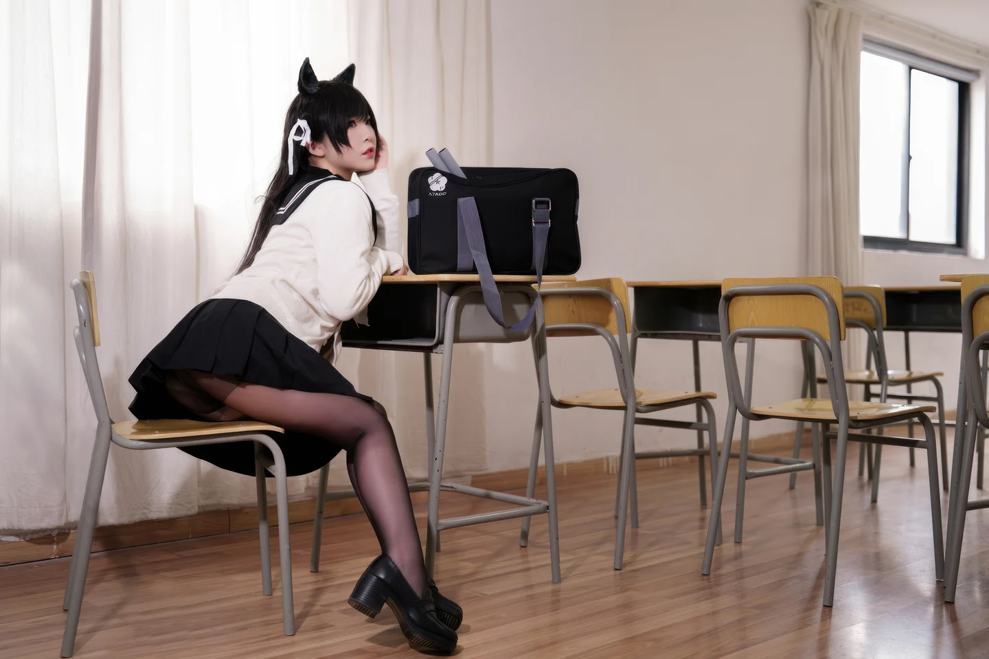 半半子 - No.099 碧蓝航线·爱宕 校服 [25P-193MB] tg@simisebaisi 【丝足阁】024.webp